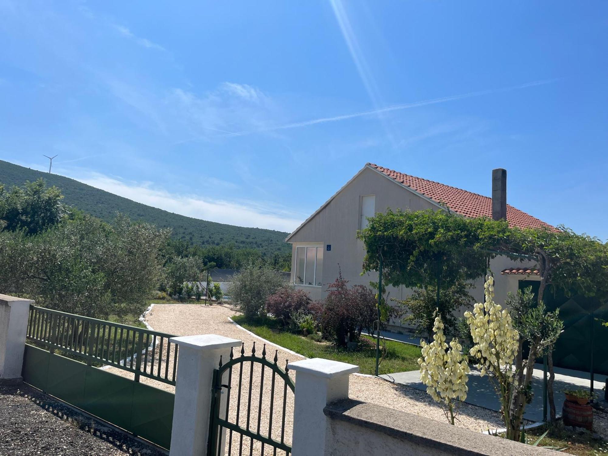 GulinMediterranean Olive Waterfallskrka-Croatia别墅 外观 照片
